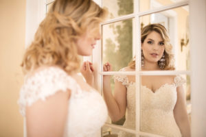 Brautkleid Mode De Pol Lovely übergröße Spiegel Schloss Hochzeit